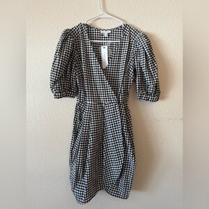 NWT TOPSHOP Gingham Plaid Black/White Puff Sleeve Tulip Wrap Dress